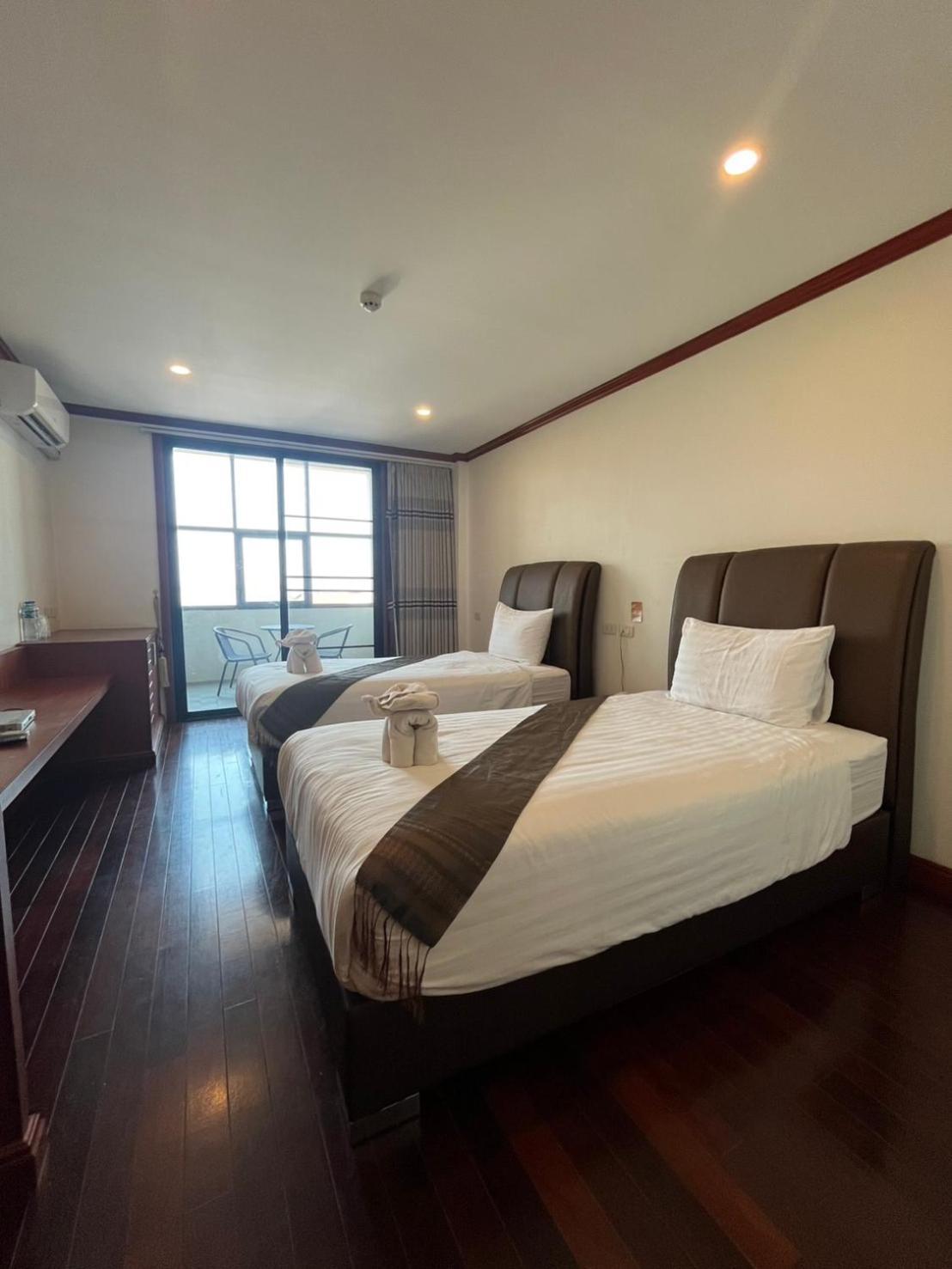 Nakhone Champa Hotel ปากเซ ภายนอก รูปภาพ